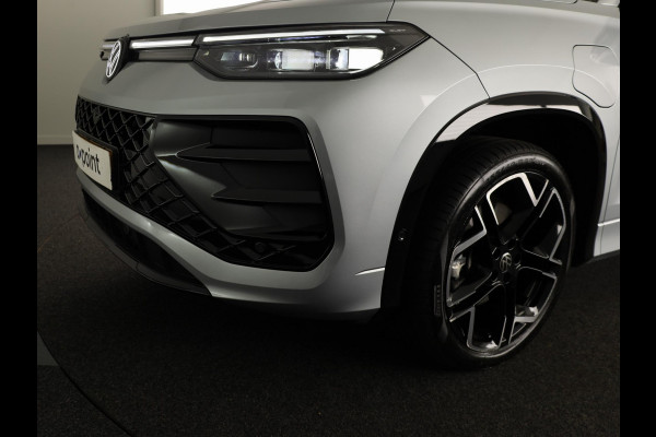 Volkswagen Tayron 1.5 eHybrid R-Line Edition 204PK | Automaat (DSG) | Panoramadak | Black Style pakket | Wegklapbare trekhaak | Verlengde garantie