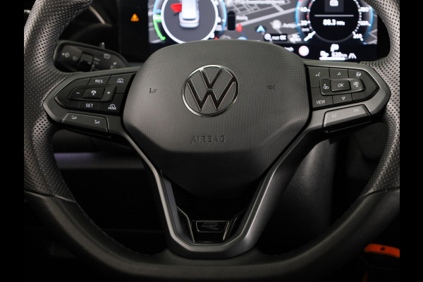 Volkswagen Tayron 1.5 eHybrid R-Line Edition 204PK | Automaat (DSG) | Panoramadak | Black Style pakket | Wegklapbare trekhaak | Verlengde garantie