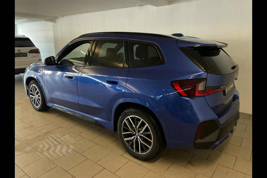 BMW X1 XDrive30e M Pakket 327PK AUTOMAAT AIRCO NAVI CRUISE BT STUURVERWARMING 360 CAMERA LED MET LAK TREKHAAK CENT VERG NIEUWSTAAT
