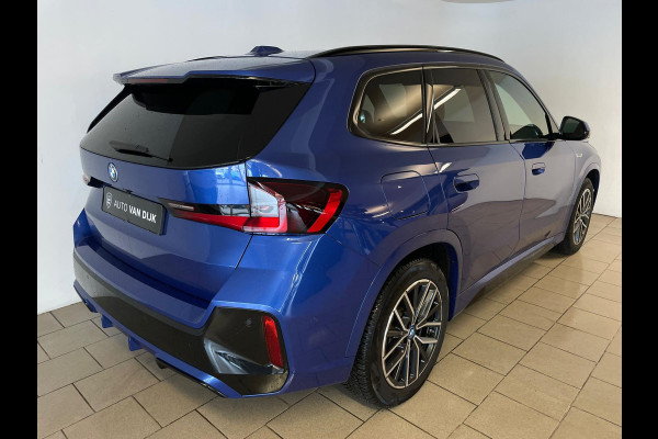 BMW X1 XDrive30e M Pakket 327PK AUTOMAAT AIRCO NAVI CRUISE BT STUURVERWARMING 360 CAMERA LED MET LAK TREKHAAK CENT VERG NIEUWSTAAT