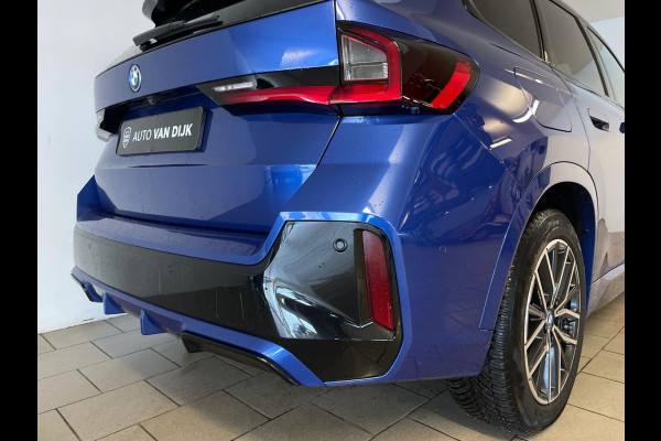 BMW X1 XDrive30e M Pakket 327PK AUTOMAAT AIRCO NAVI CRUISE BT STUURVERWARMING 360 CAMERA LED MET LAK TREKHAAK CENT VERG NIEUWSTAAT