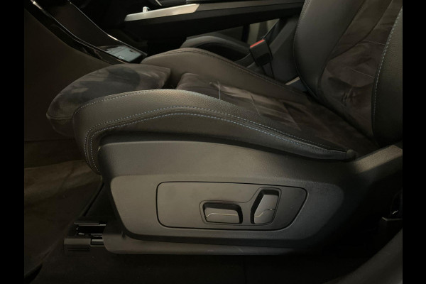 BMW X1 XDrive30e M Pakket 327PK AUTOMAAT AIRCO NAVI CRUISE BT STUURVERWARMING 360 CAMERA LED MET LAK TREKHAAK CENT VERG NIEUWSTAAT