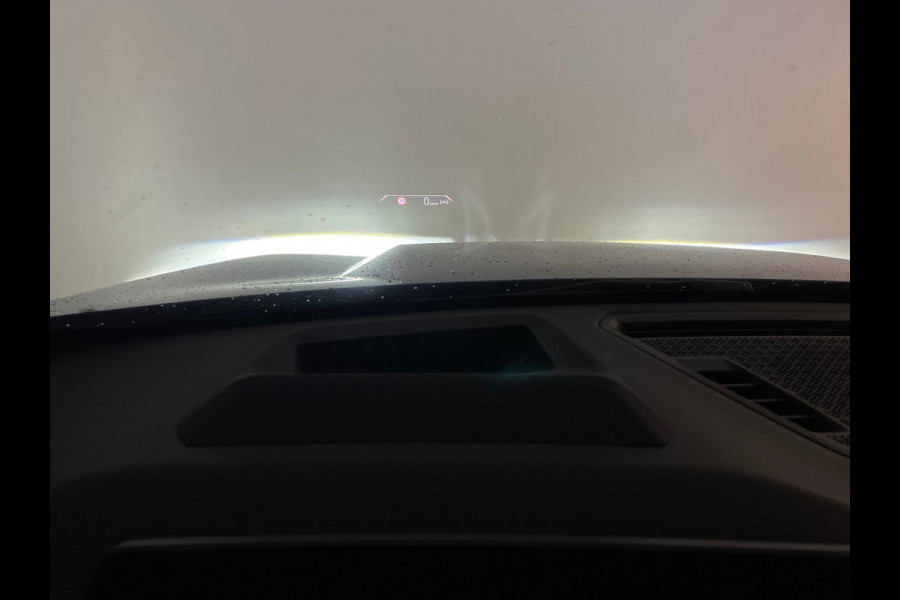 BMW X1 XDrive30e M Pakket 327PK AUTOMAAT AIRCO NAVI CRUISE BT STUURVERWARMING 360 CAMERA LED MET LAK TREKHAAK CENT VERG NIEUWSTAAT