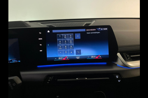 BMW X1 XDrive30e M Pakket 327PK AUTOMAAT AIRCO NAVI CRUISE BT STUURVERWARMING 360 CAMERA LED MET LAK TREKHAAK CENT VERG NIEUWSTAAT