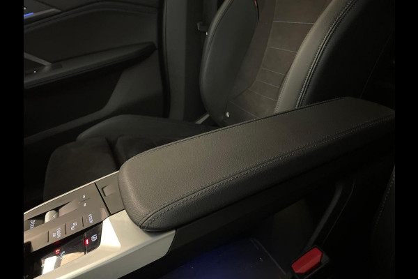 BMW X1 XDrive30e M Pakket 327PK AUTOMAAT AIRCO NAVI CRUISE BT STUURVERWARMING 360 CAMERA LED MET LAK TREKHAAK CENT VERG NIEUWSTAAT