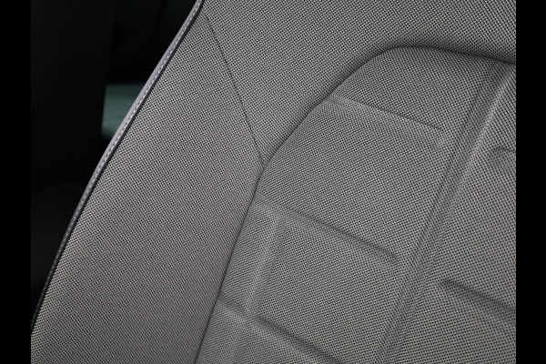 Seat Arona FR Business Connect 1.0 EcoTSI 70 kW / 95 PK SUV 5 | Bucket Seats | 18 inch Velgen 'Performance Machined' | Stoelverwarming | Adaptive Cruise Control | Achteruitrij Camera | Sensoren V+A