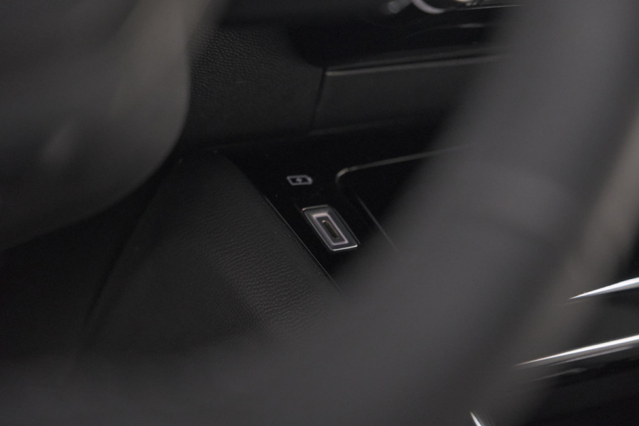 Peugeot 208 PureTech 100 Allure | Apple Carplay | Parkeersensoren | Climate Control