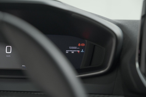 Peugeot 208 PureTech 100 Allure | Gris Selenium | Apple Carplay | Parkeersensoren | Climate Control