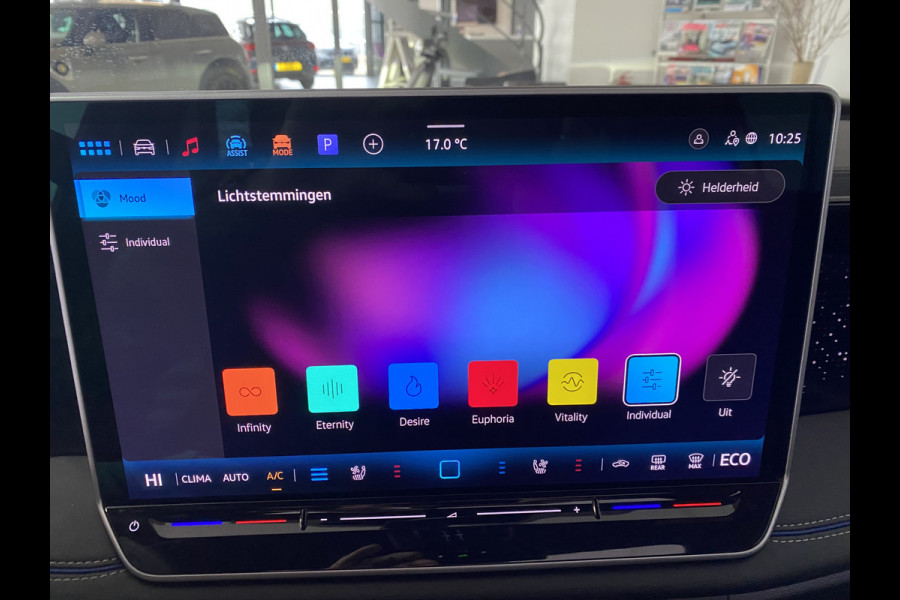 Volkswagen Tiguan 1.5 eHybrid R-Line Edition Full option, pano, trekhaak, headup