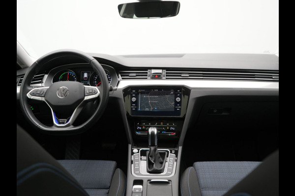 Volkswagen Passat Variant GTE Business Plug In Hybrid 218pk Dealer O.H PHEV | Panodak | Adaptive Cruise |  Sportstoelen Massage & Verwarmd | Camera | Apple Carplay |  BLIS | LED Koplampen |