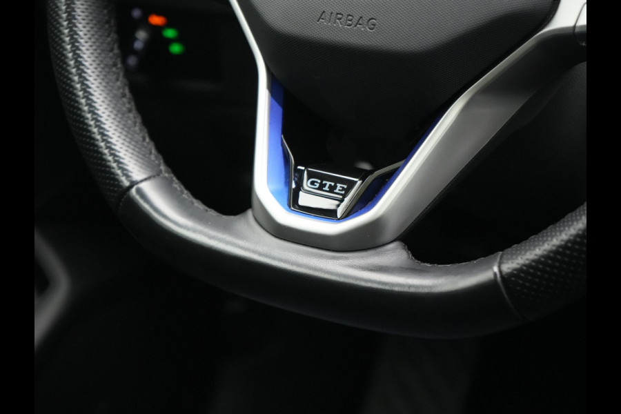 Volkswagen Passat Variant GTE Business Plug In Hybrid 218pk Dealer O.H PHEV | Panodak | Adaptive Cruise |  Sportstoelen Massage & Verwarmd | Camera | Apple Carplay |  BLIS | LED Koplampen |