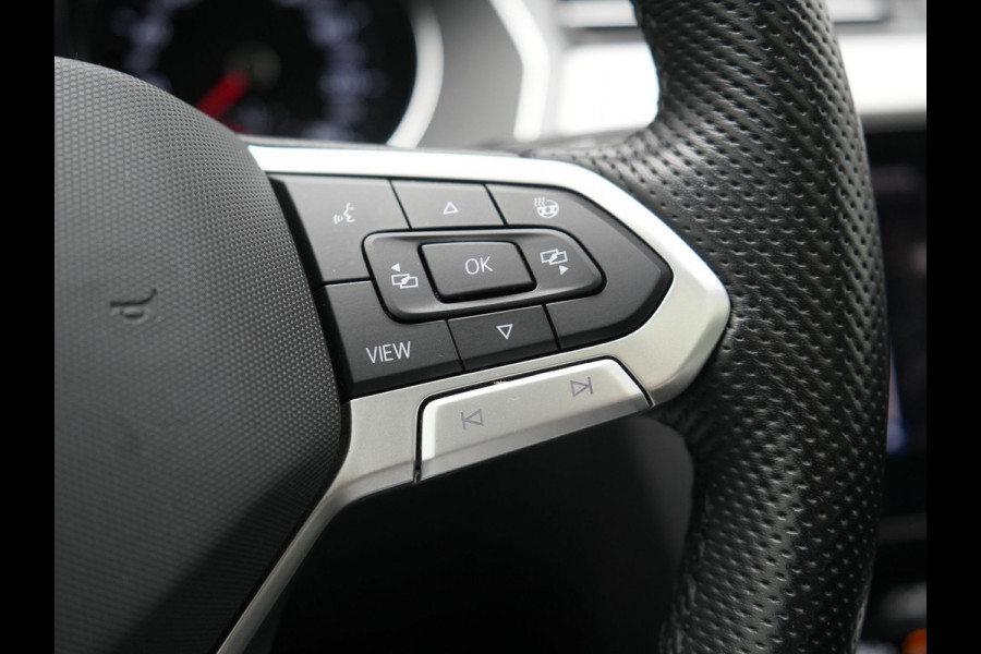 Volkswagen Passat Variant GTE Business Plug In Hybrid 218pk Dealer O.H PHEV | Panodak | Adaptive Cruise |  Sportstoelen Massage & Verwarmd | Camera | Apple Carplay |  BLIS | LED Koplampen |