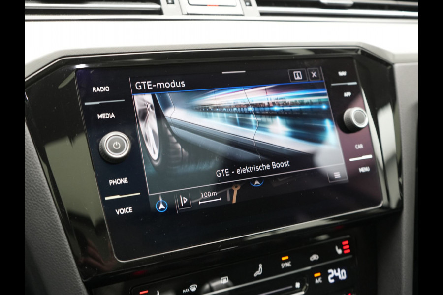 Volkswagen Passat Variant GTE Business Plug In Hybrid 218pk Dealer O.H PHEV | Panodak | Adaptive Cruise |  Sportstoelen Massage & Verwarmd | Camera | Apple Carplay |  BLIS | LED Koplampen |