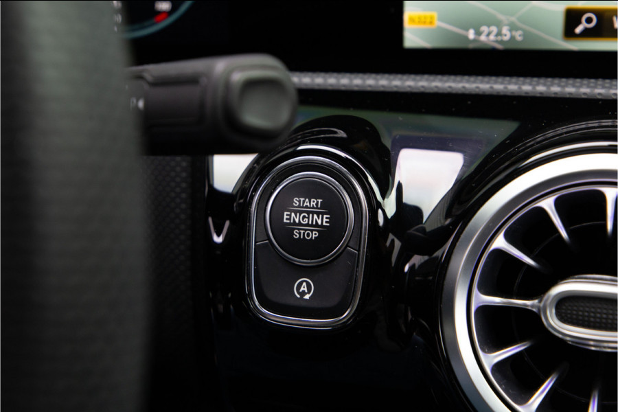 Mercedes-Benz CLA-Klasse 250 AMG Premium Plus, Pano, Burmester, Memory, Widescreen, Nightpack