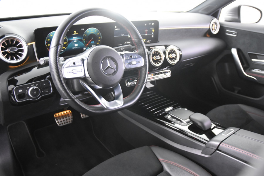 Mercedes-Benz A-Klasse 250 e AMG Line *1ste Eigenaar*Ambiente*Stoelverwarming*Standkachel*
