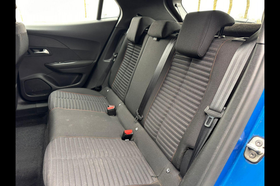 Peugeot e-2008 EV Active Pack 50 kWh | SOH: 92,9% | Climate | Navi | Cruise Control |