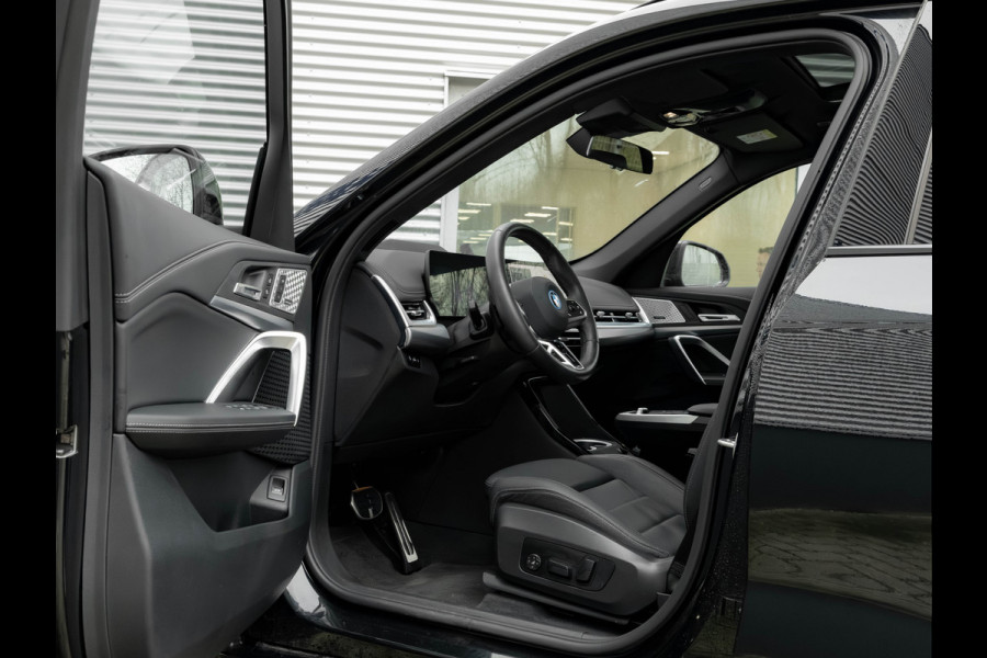 BMW X1 xDrive25e M-Sport - Pano - Memory + Masssagezetel - Driving Ass Prof