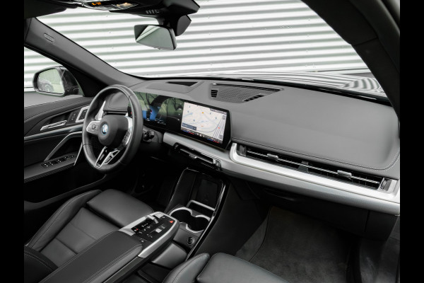 BMW X1 xDrive25e M-Sport - Pano - Memory + Masssagezetel - Driving Ass Prof