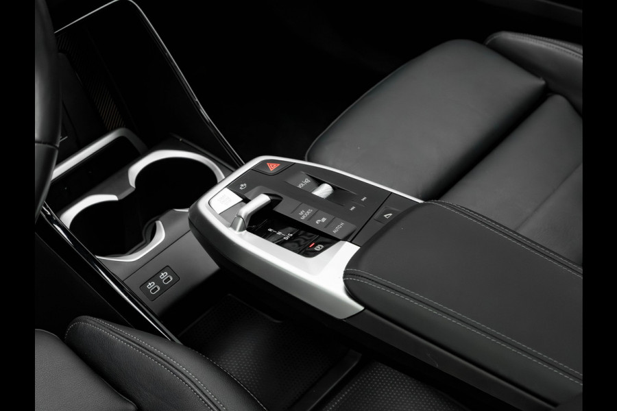 BMW X1 xDrive25e M-Sport - Pano - Memory + Masssagezetel - Driving Ass Prof