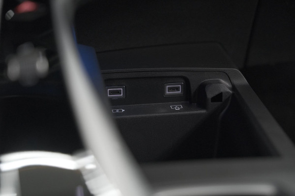 Peugeot 3008 1.2 Hybrid 136 GT | Panoramdak | 360 Camera | Focal | Elektrische Kofferklep | Allseason Banden