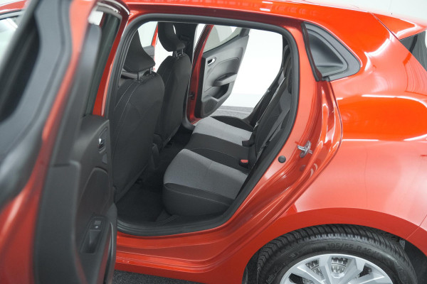 Renault Clio TCe 90 GPF evolution | Stoelverwarming | Parkeersensoren | Navigatie | Apple Carplay