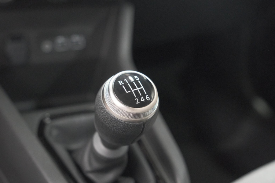 Renault Clio TCe 90 GPF evolution | Stoelverwarming | Parkeersensoren | Navigatie | Apple Carplay