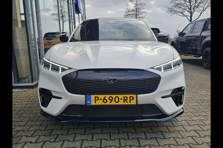 Ford Mustang Mach-E GT Extended AWD 98 kWh 487 pk | Alcantara leder | Full led | Adaptive cruise control | Camera | 20'' design velgen | Elektrisch bedienbare achterklep etc.