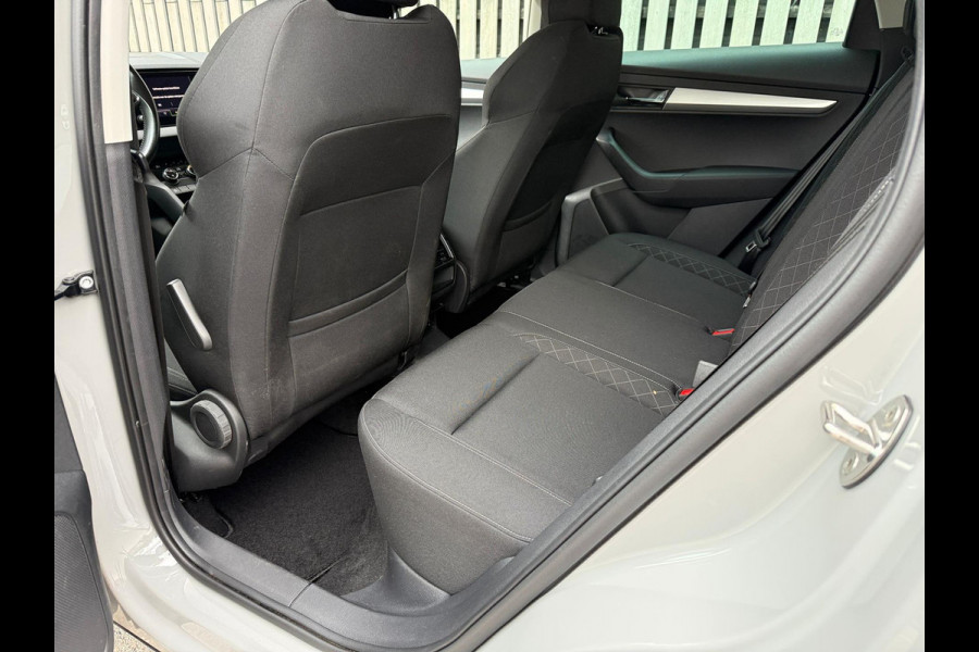 Škoda Karoq 1.0 TSI Business Edition /Apple CarPlay /Cruise /Navigatie