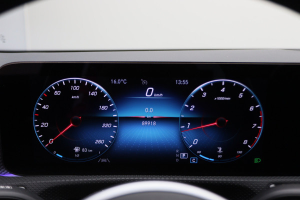 Mercedes-Benz CLA-Klasse Shooting Brake 180 Business Solution Luxury Leer, Camera, Apple Carplay, Sfeerverlichting, LED, PDC