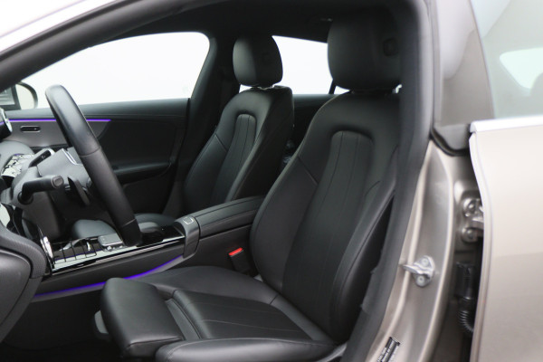 Mercedes-Benz CLA-Klasse Shooting Brake 180 Business Solution Luxury Leer, Camera, Apple Carplay, Sfeerverlichting, LED, PDC