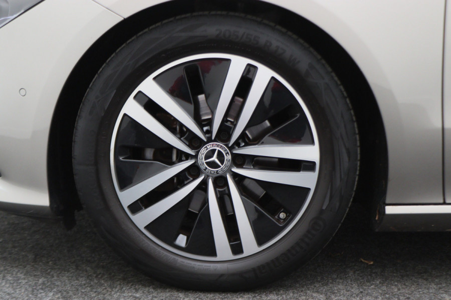 Mercedes-Benz CLA-Klasse Shooting Brake 180 Business Solution Luxury Leer, Camera, Apple Carplay, Sfeerverlichting, LED, PDC