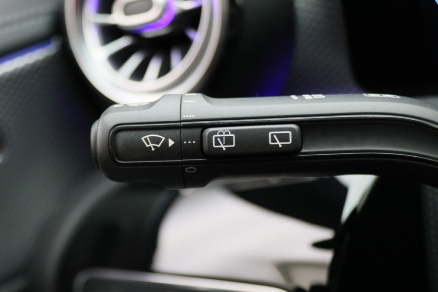 Mercedes-Benz CLA-Klasse Shooting Brake 180 Business Solution Luxury Leer, Camera, Apple Carplay, Sfeerverlichting, LED, PDC