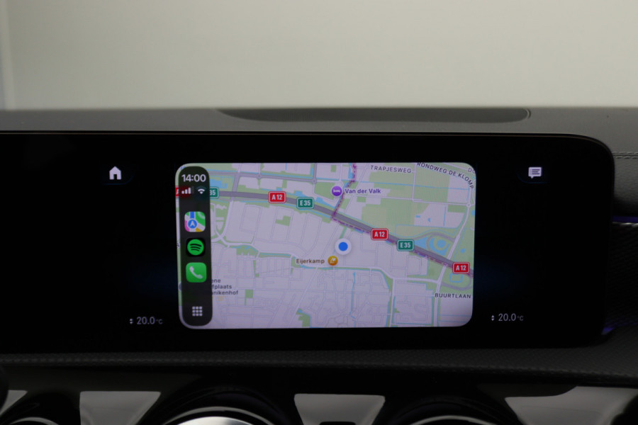 Mercedes-Benz CLA-Klasse Shooting Brake 180 Business Solution Luxury Leer, Camera, Apple Carplay, Sfeerverlichting, LED, PDC