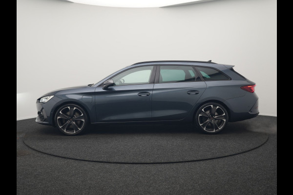 CUPRA Leon Sportstourer 1.4 e-Hybrid VZ Plug In Hybrid 245pk Dealer O.H PHEV | Adaptive Cruise | Camera | Keyless | Sportstoelen Verwarmd | Apple Carplay | Sfeerverlichting | Virtual | Navigatie | DAB+ | 19"L.M |