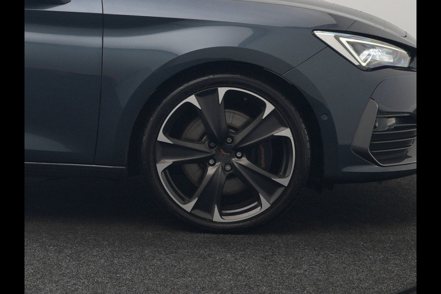 CUPRA Leon Sportstourer 1.4 e-Hybrid VZ Plug In Hybrid 245pk Dealer O.H PHEV | Adaptive Cruise | Camera | Keyless | Sportstoelen Verwarmd | Apple Carplay | Sfeerverlichting | Virtual | Navigatie | DAB+ | 19"L.M |
