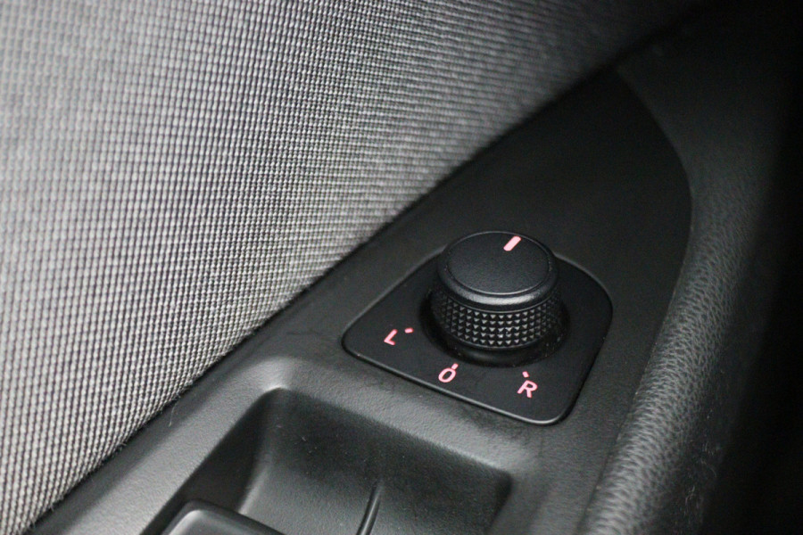 Seat Leon ST 1.0 EcoTSI Style Business Intense Climate, Apple Carplay, Keyless, Trekhaak, PDC