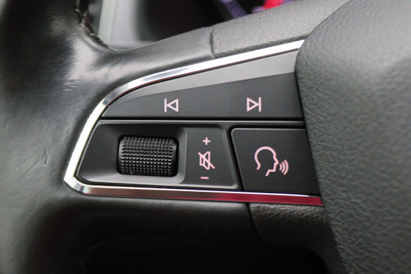 Seat Leon ST 1.0 EcoTSI Style Business Intense Climate, Apple Carplay, Keyless, Trekhaak, PDC