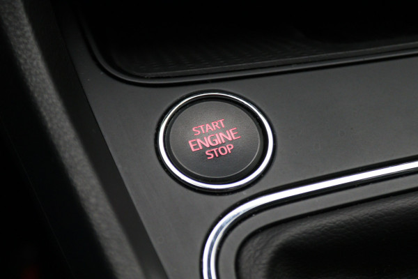 Seat Leon ST 1.0 EcoTSI Style Business Intense Climate, Apple Carplay, Keyless, Trekhaak, PDC