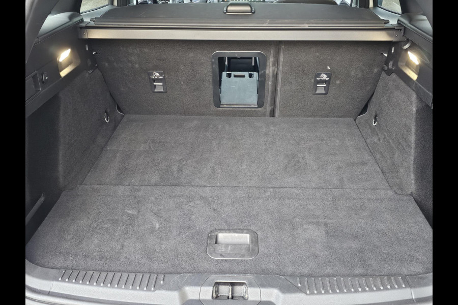 Ford FOCUS Wagon 1.0 EcoBoost Hybrid ST Line X 155pk | Trekhaak afneembaar | Panoramadak | Bang&Olufsen | Adaptive cruise control | Winter Pack | All season banden | Camera