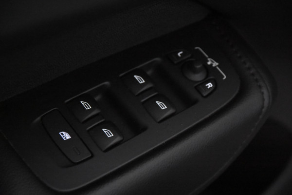 Volvo XC60 2.0 Recharge T8 AWD Inscription *1ste Eigenaar*Panoramadak*Standkachel*