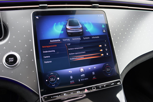 Mercedes-Benz EQE 300 AMG Line 90 kWh | Airmatic | Distronic | Panoramadak | Warmtepomp | Memory | Keyless Go | Camera | Dodehoekassistent | High Perf. LED |