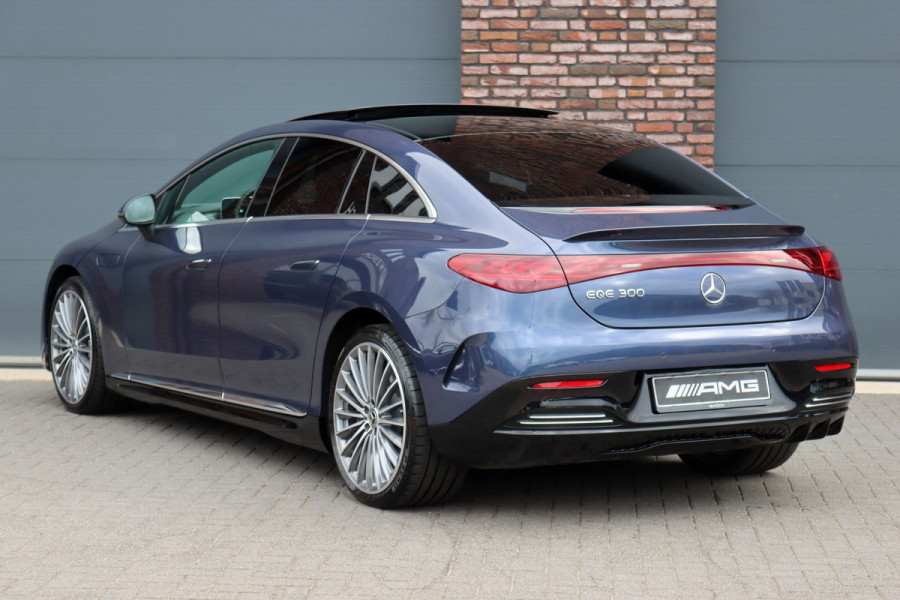 Mercedes-Benz EQE 300 AMG Line 90 kWh | Airmatic | Distronic | Panoramadak | Warmtepomp | Memory | Camera | Keyless Go | Dodehoekassistent | High Perf. LED |