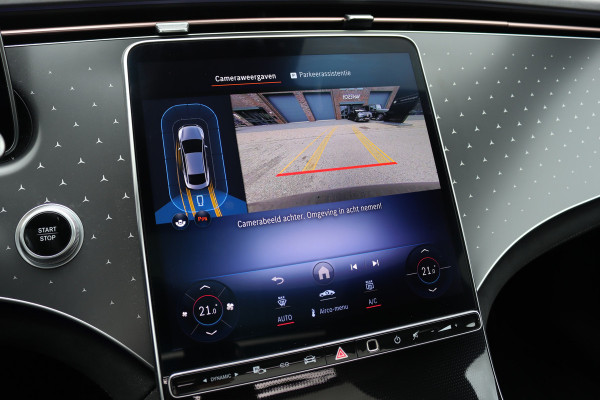 Mercedes-Benz EQE 300 AMG Line 90 kWh | Airmatic | Distronic | Panoramadak | Warmtepomp | Memory | Camera | Keyless Go | Dodehoekassistent | High Perf. LED |