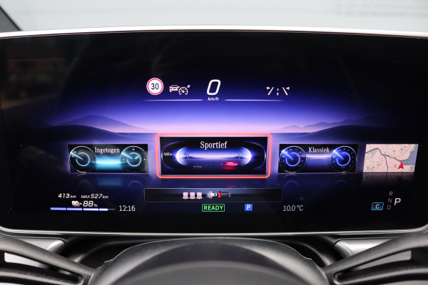 Mercedes-Benz EQE 300 AMG Line 90 kWh | Airmatic | Distronic | Panoramadak | Warmtepomp | Memory | Camera | Keyless Go | Dodehoekassistent | High Perf. LED |