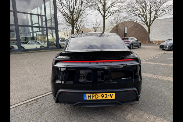 Tesla Model Y Premium Long Range AWD 75 kWh NIEUW MODEL| AFN. TREKHAAK| 20 INCH HELIX VELGEN!| VOLLEDIGE TESLA GARANTIE T/M 05/2029 OF 80.000KM| DE HOOGVOLTACCU EN AANDRIJFLIJN TOT 2033 of 192.000KM |