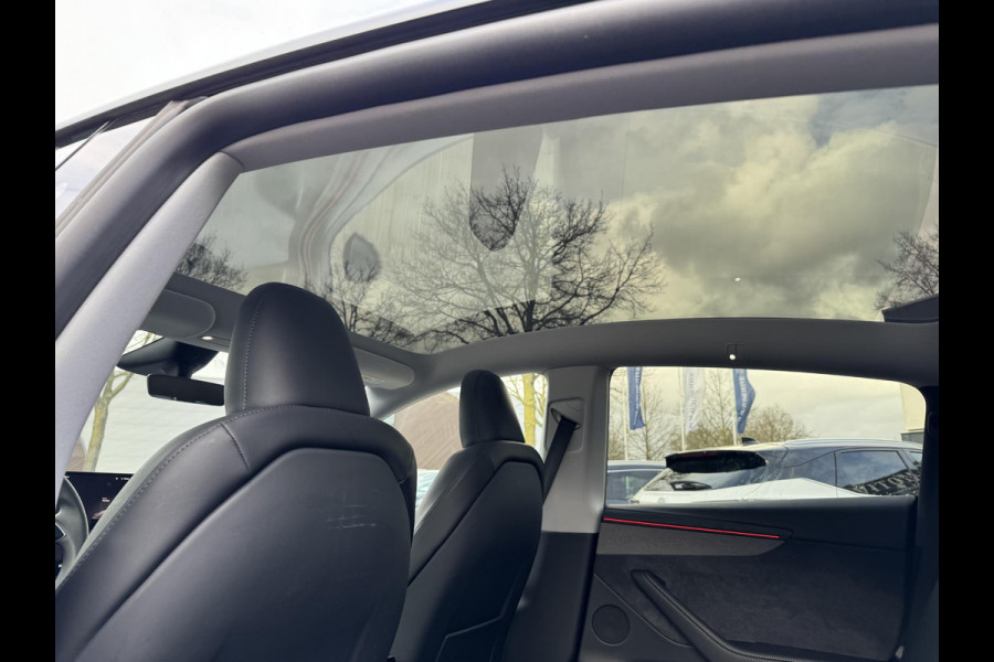 Tesla Model Y Premium Long Range AWD 75 kWh NIEUW MODEL| AFN. TREKHAAK| 20 INCH HELIX VELGEN!| VOLLEDIGE TESLA GARANTIE T/M 05/2029 OF 80.000KM| DE HOOGVOLTACCU EN AANDRIJFLIJN TOT 2033 of 192.000KM |
