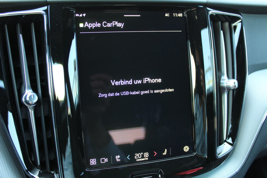 Volvo XC60 2.0 T6 PHEV Plus Black Edition | Elek. Trekhaak | 360 | Panoramadak | H&K | 360 camera