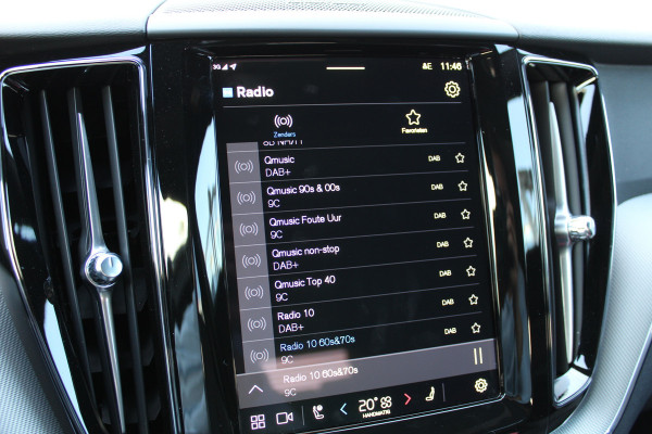 Volvo XC60 2.0 T6 PHEV Plus Black Edition | Elek. Trekhaak | 360 | Panoramadak | H&K | 360 camera