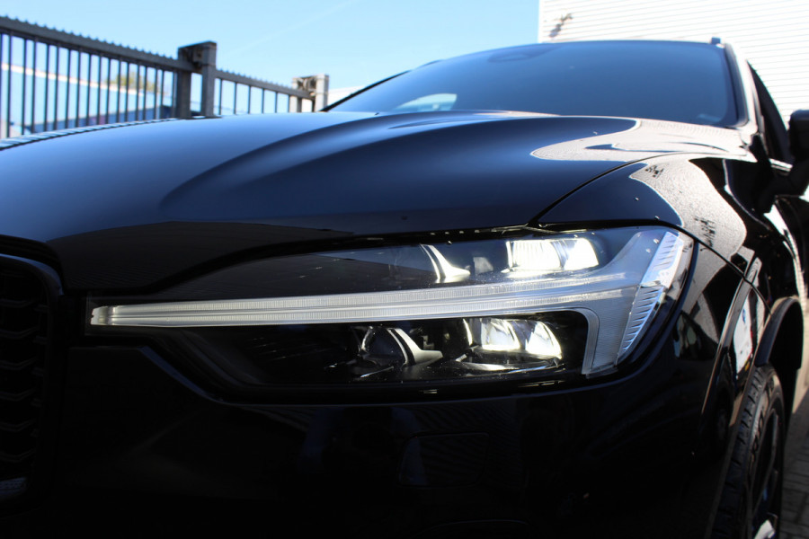 Volvo XC60 2.0 T6 PHEV Plus Black Edition | Elek. Trekhaak | 360 | Panoramadak | H&K | 360 camera