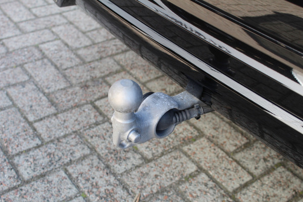 Volvo XC60 2.0 T6 PHEV Plus Black Edition | Elek. Trekhaak | 360 | Panoramadak | H&K | 360 camera